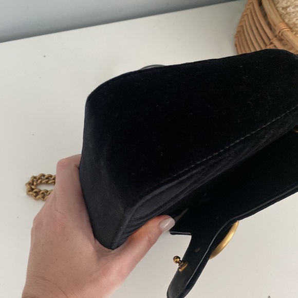 Black Velour Gucci Marmont - Picture 5 of 7